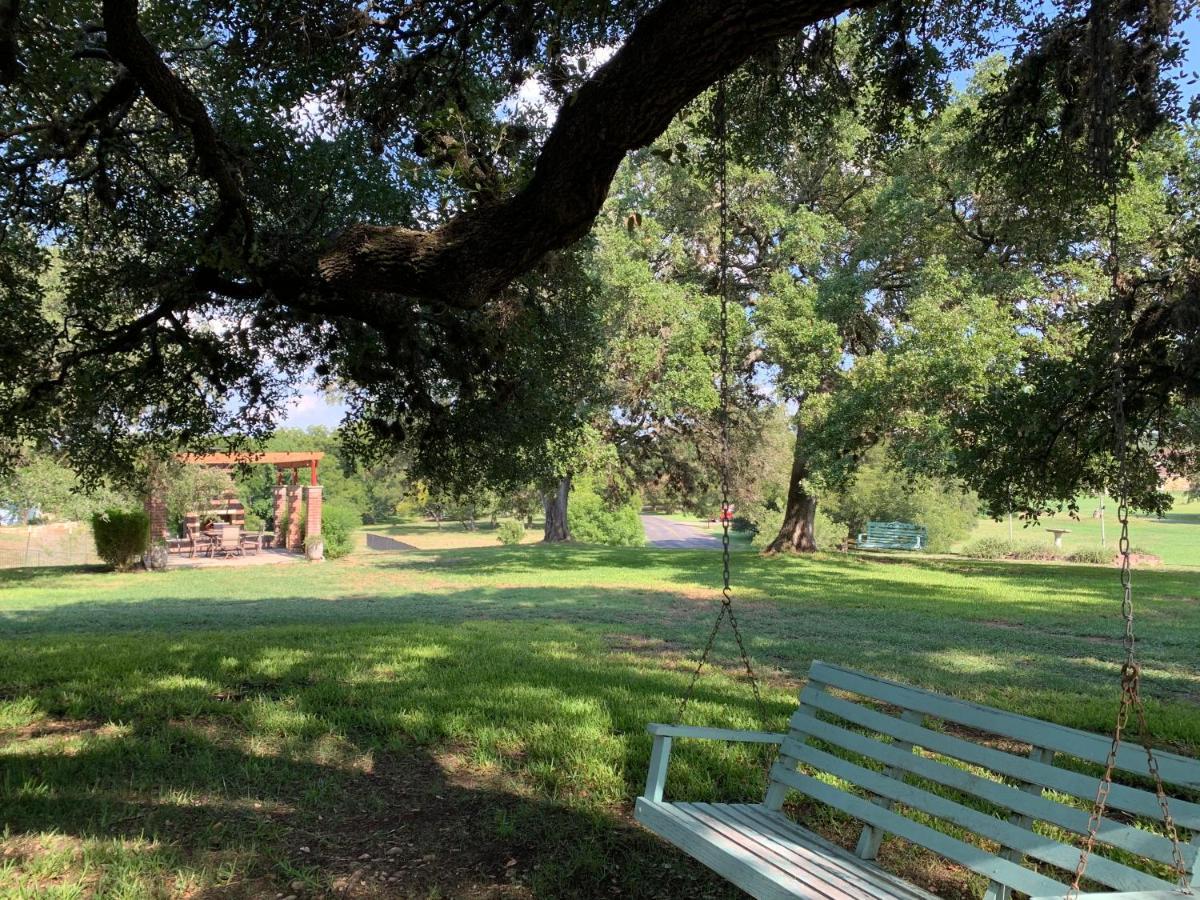 Salado Cottage Retreat Near Downtown ภายนอก รูปภาพ